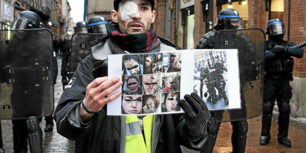 Macron, le sociopathe sectaire de la République ?