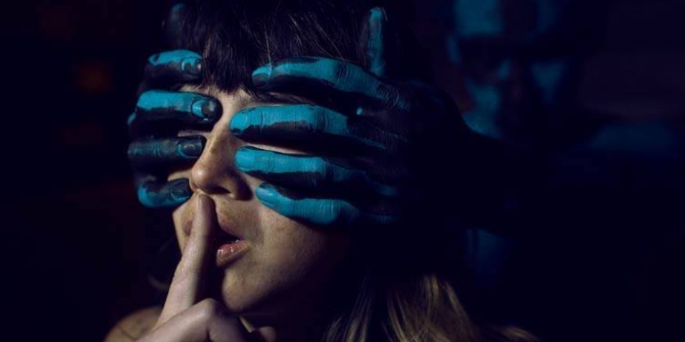 Attaques et censure : soutien à Michel Rosenzweig, Annes Bouria et à France-Soir